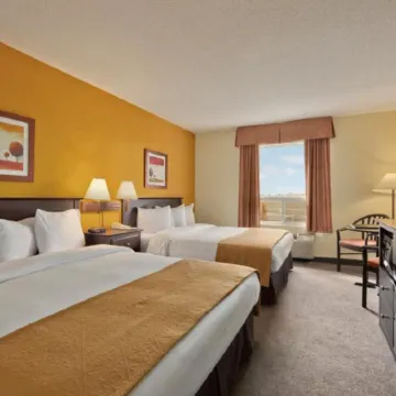 Super 8 by Wyndham Barrie South