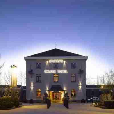 Van der Valk Waterloo Hotel Exterior