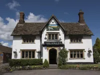 The White Horse Inn Отели в г. Кальн
