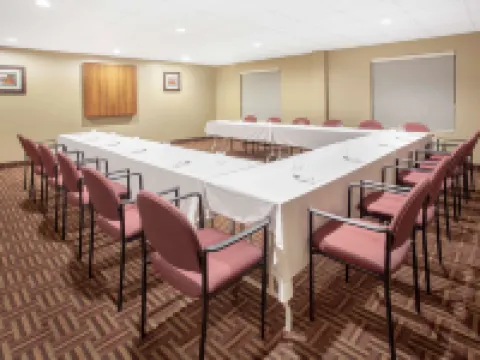 Super 8 by Wyndham Midland Hoteles en Midland