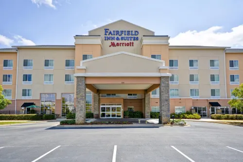 Fairfield Inn & Suites Birmingham Pelham - Pools