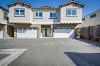 Half Moon Bay Vacation Rental 1 Mile to Beach! Hotel dekat Venice Beach in Half Moon Bay