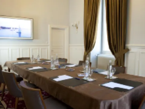 Best Western Plus Hotel DAngleterre Hotels in Bourges