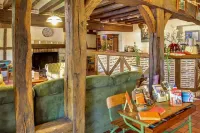 Auberge du Cheval Blanc 호모헝땅렁뜨네 호텔