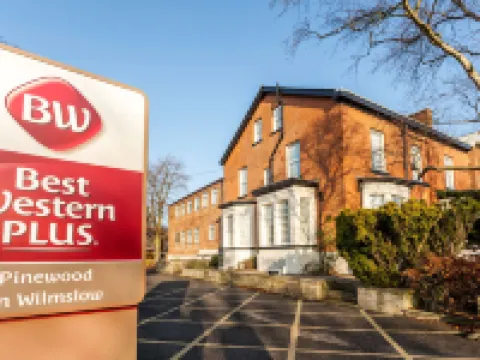 Plus Pinewood on Wilmslow Hotel Cheshire Hotels in Handforth