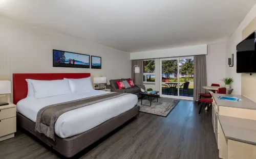 Best Western Plus Tin Wis Resort Hotel di Tofino