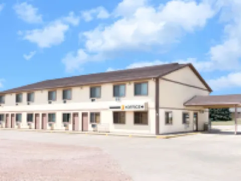 Super 8 by Wyndham Winner SD Hotels in Winner