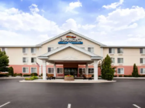 Baymont by Wyndham Mackinaw City Hotels in Mackinaw Township