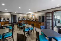 Baymont by Wyndham Pella Hotels in Pella