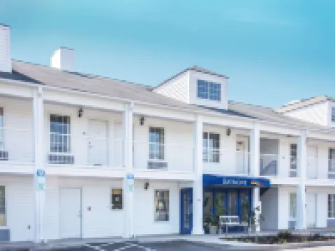 Baymont by Wyndham Dunn Hotels in Dunn