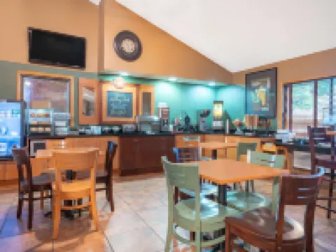 AmericInn by Wyndham Coon Rapids Hotels in Coon Rapids