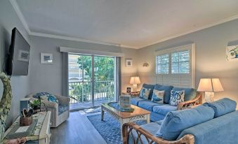 Sunny Gulf Coast Villa Direct Beach and Pool Access