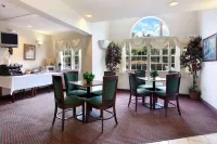 Super 8 by Wyndham Harbison/Parkridge Hospital