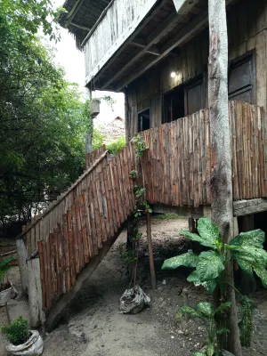 Mida Creek Eco Camp - Cottage House