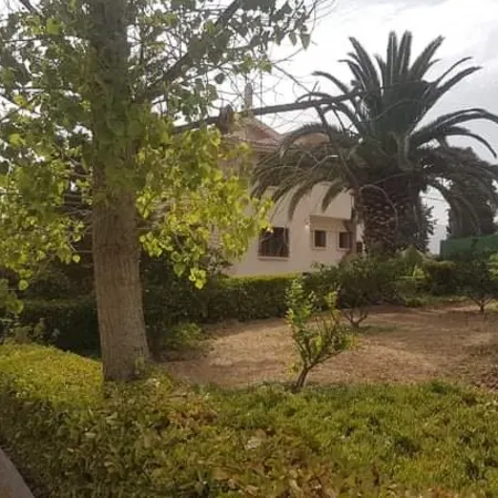 Villa l'Orangeraie, Wilaya de Tlemcen Отели в г. Тлемсен