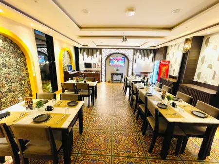 Hotel Royal Grand Heritage Отели рядом с достопримечательностью «Храм Джаганнатхи в Пури»