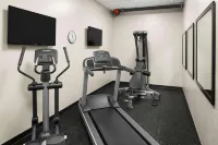 Country Inn & Suites Downtown Convention Center by Radisson, Gatlinburg, TN - Gym