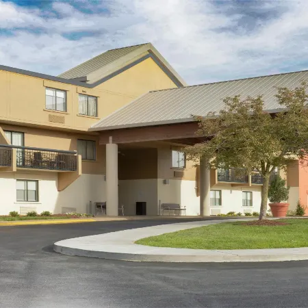 Holiday Inn Express NASHVILLE AIRPORT by IHG
