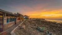 Long Vi Hotel - dao Phu Quy فنادق في Phu Quy