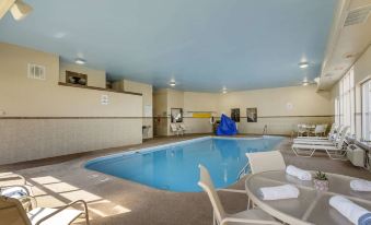 Quality Inn & Suites Delaware