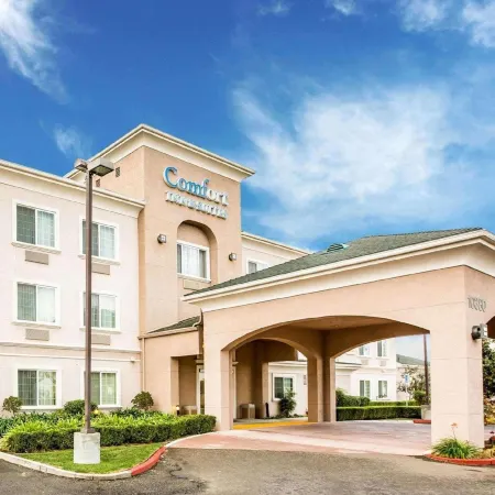 Comfort Inn & Suites Galt - Lodi North