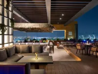 Swissôtel Living Jeddah Hotels near King Road Tower