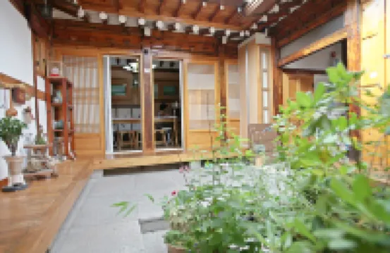 Seochon Nuhadang Hanok Stay Hotels in Seochon