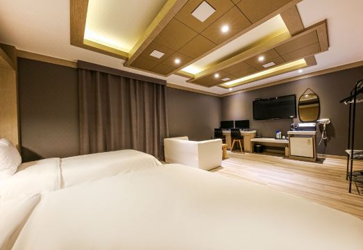 시설 상세 이미지 1