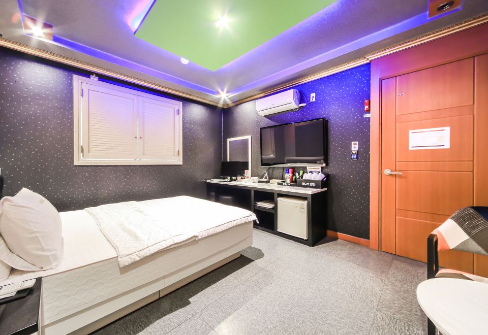 3. 몰디브모텔..