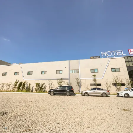 Gimcheon Hotel Esang Отели рядом с достопримечательностью «Стадион в Кимчхоне»