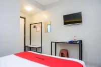 RedDoorz Near Stasiun Batang