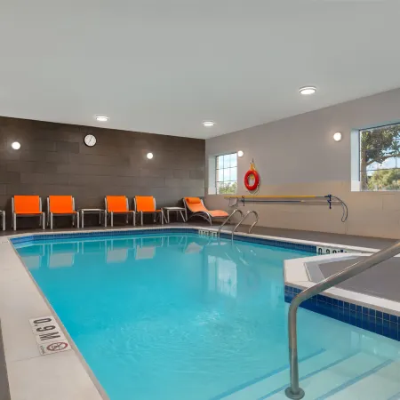 Holiday Inn Express & Suites BARRIE by IHG