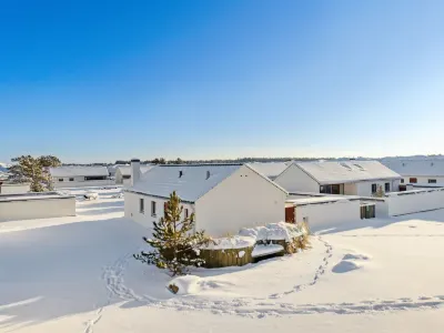 "Leny" - 900m from the Sea