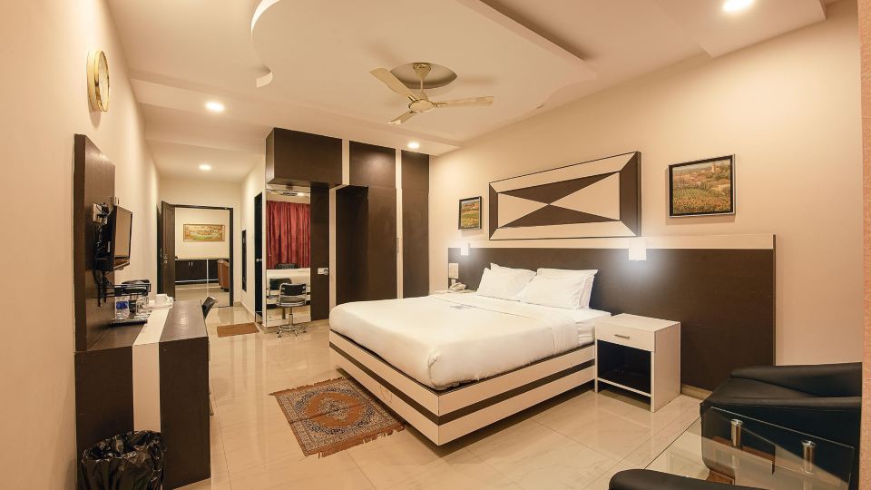 Hotel Green Park Suites