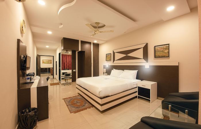Hotel Green Park Suites