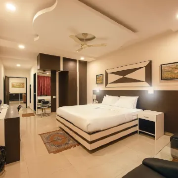 Hotel Green Park Suites Hotels near Adarsh Complex