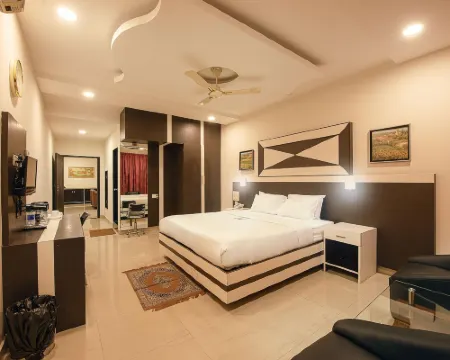 Hotel Green Park Suites Hotels in Manipal