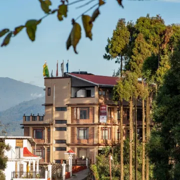 Summit Sherpa Mountain Hotel & Spa