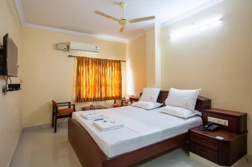 Sri Aarvee Hotels