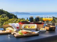 Glamping Resort Glanso X Nagasaki Aguri No OKA Kogen Hotel Hotels in Togitsu