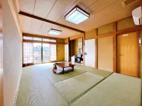 My Cat Hotels near Espot Mall