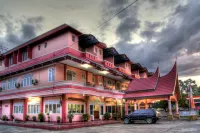 Umega Hotel (Syariah) Hotel dekat Stock Center HNI