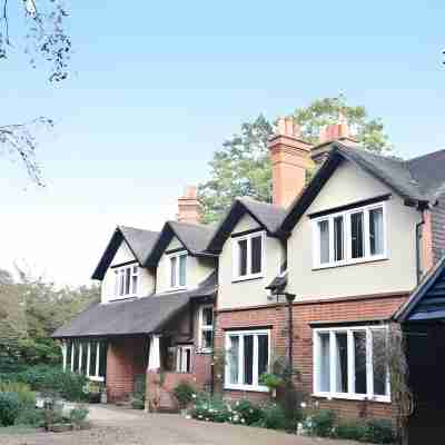 The Kingsley at Eversley Hotel Exterior