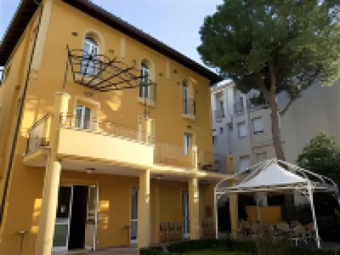 ホテル アリビ のホテル