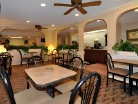 Mockingbird Inn & Suites