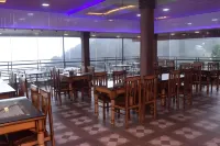 King Castle Mcleodganj-Centrally Heated and Air Cooled- Near Mall Road - Free Parking - Breakfast