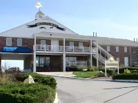 Ocean Club on Smuggler's Beach Hotels in West Dennis