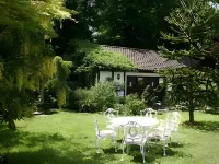 웨스트 로지 호텔  호텔