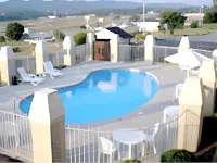 Super 8 by Wyndham Knoxville North/Powell
