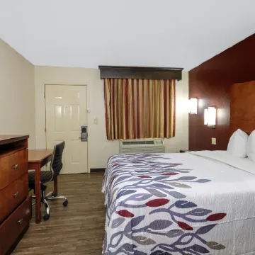 Red Roof Inn Columbus, MS Hotels near Friendship Cemetery